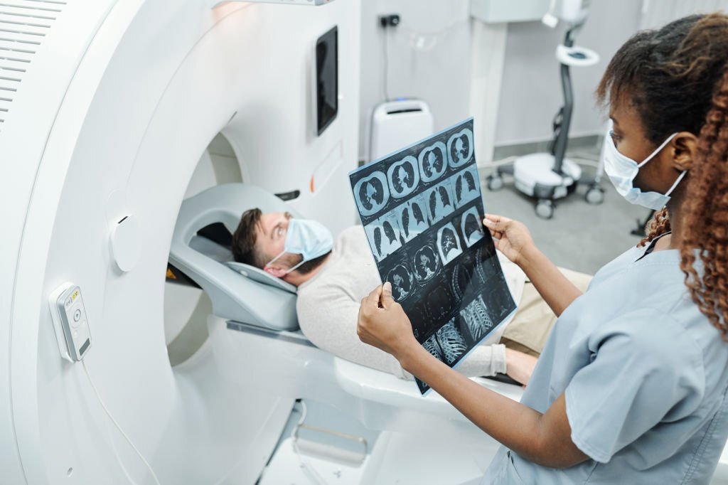 Sell your diagnostic imaging clinic